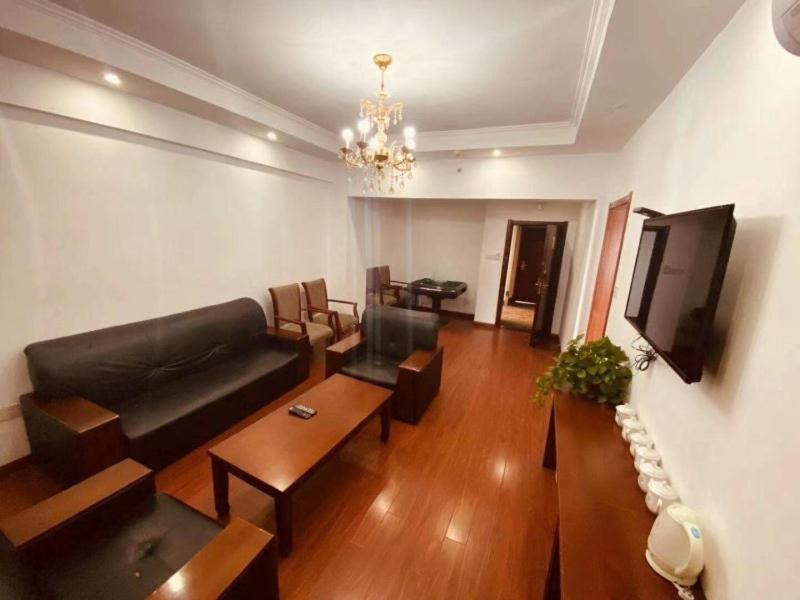Greentree Inn Huai'An Bus Station Golden Eagle Xinya Huaihai Road Business Hotel Buitenkant foto