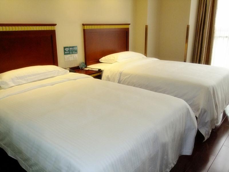 Greentree Inn Huai'An Bus Station Golden Eagle Xinya Huaihai Road Business Hotel Buitenkant foto