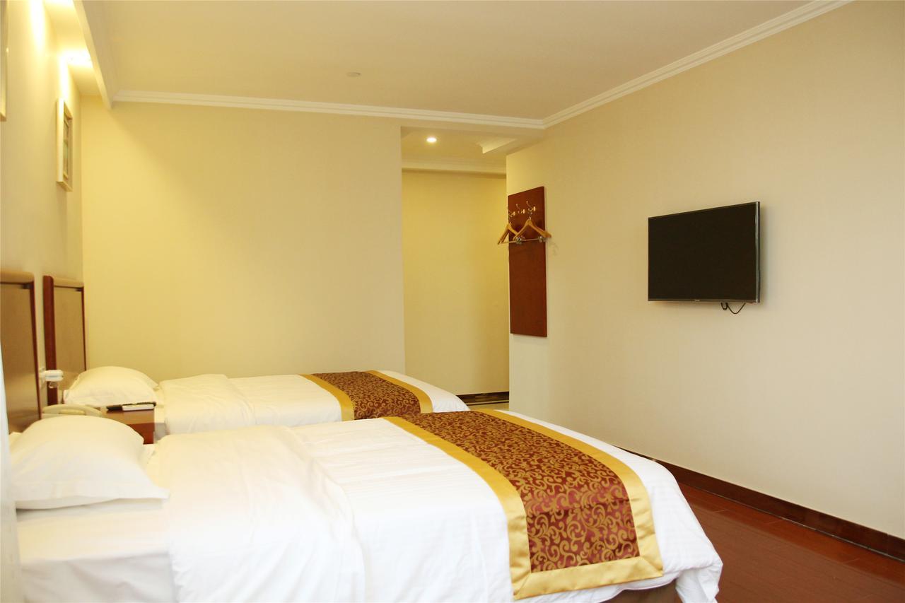 Greentree Inn Huai'An Bus Station Golden Eagle Xinya Huaihai Road Business Hotel Buitenkant foto